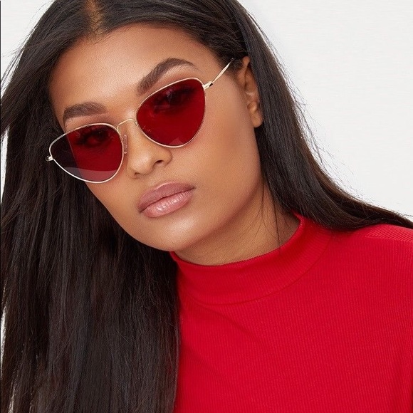 Red Oval Frames - Picture 3 of 8